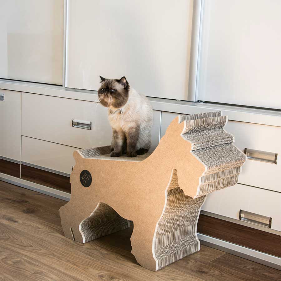 A scratching post from cardboard by Misspaper